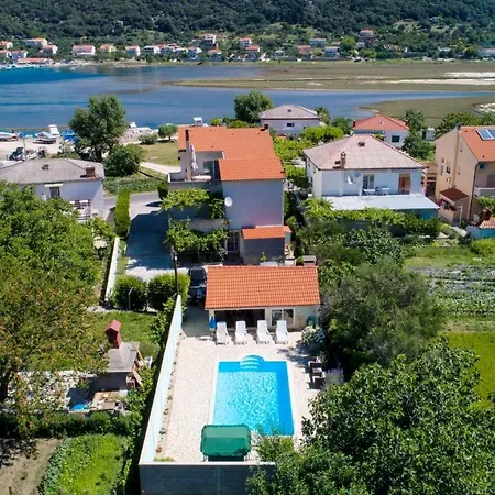 Family Friendly Apartments With A Swimming Pool Supetarska Draga - Donja, Rab - 2019
