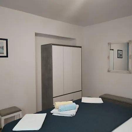 Family Friendly Apartments With A Swimming Pool Supetarska Draga - Donja, Rab - 2019