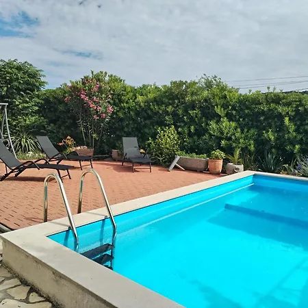 Apartment Family Friendly Apartments With A Swimming Pool Supetarska Draga - Donja, Rab - 2019 *
