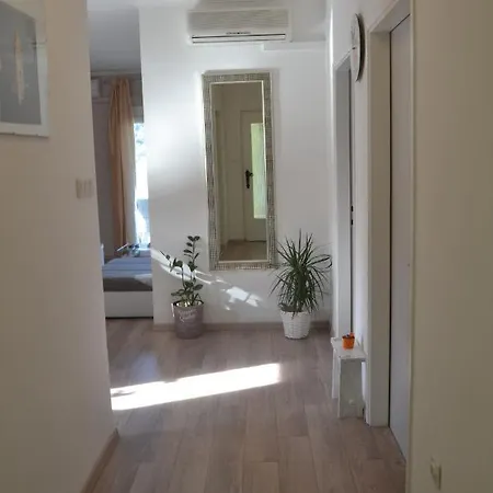 Family-friendly With Swimming Pool - Donja, Rab - 2019 公寓 *