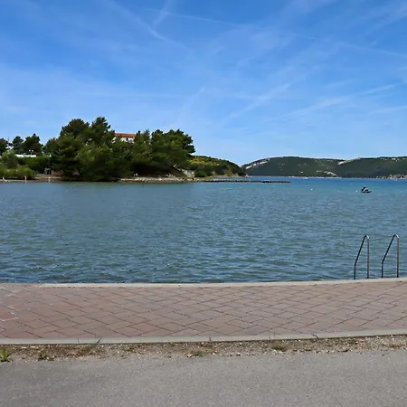 Family-friendly With Swimming Pool - Donja, Rab - 2019 Appartement *