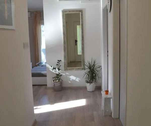 Family-friendly With Swimming Pool - Donja, Rab - 2019 Apartmán *
