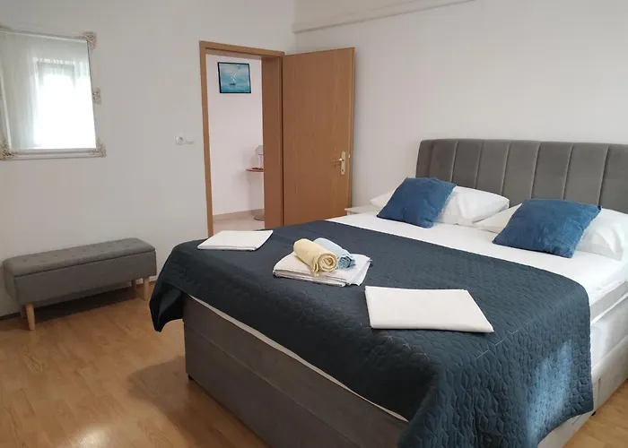 Family-friendly With Swimming Pool - Donja, Rab - 2019 Apartmán